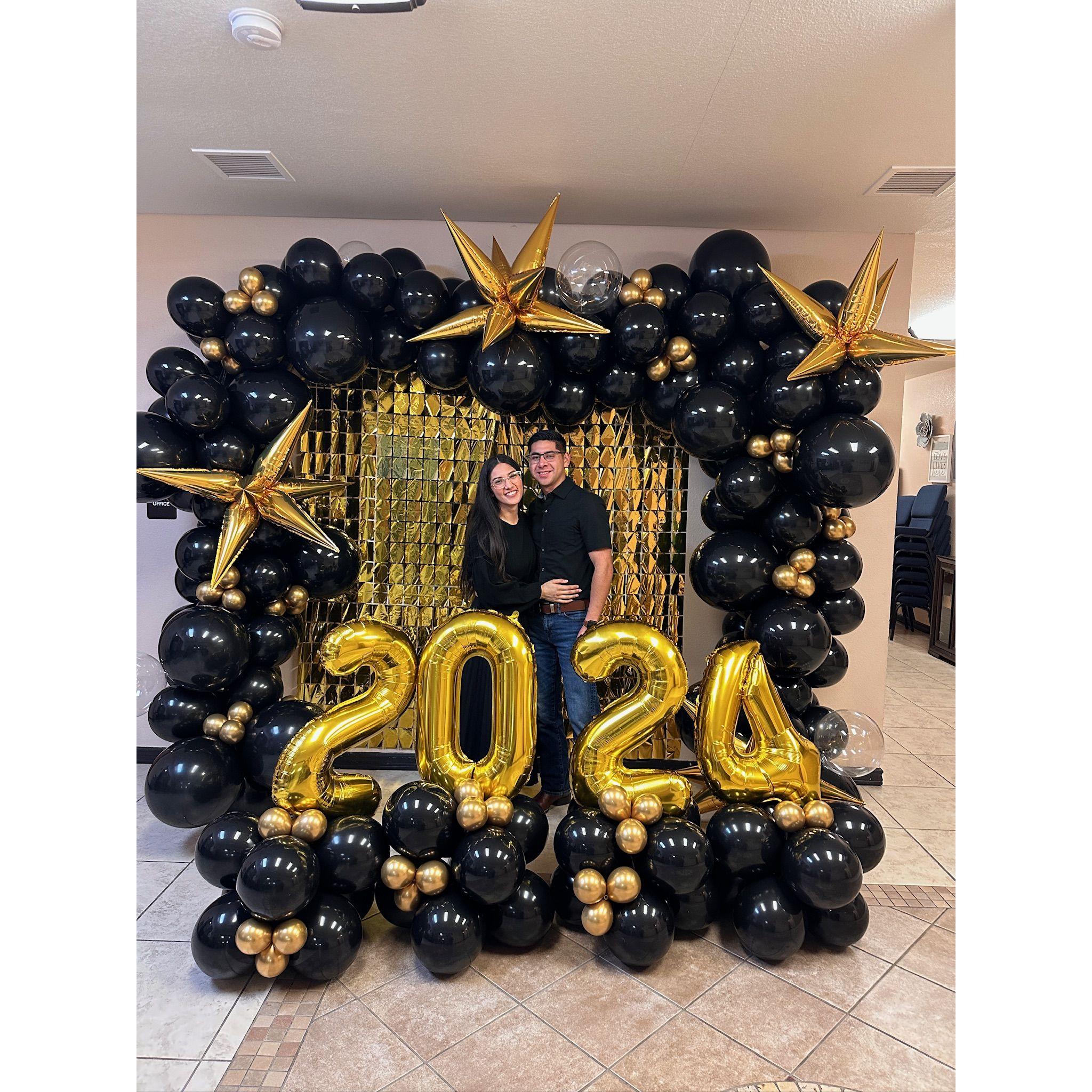 We received the year together :') Recibimos el año juntos