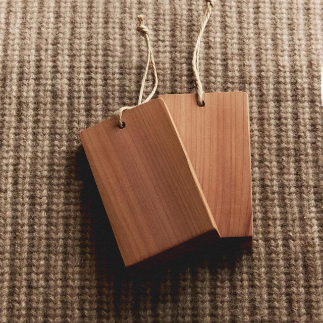 PACK OF WARDROBE CEDAR BLOCKS (PACK OF 6)