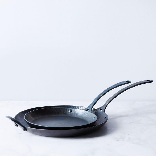 Hand-Forged Carbon Steel Skillet