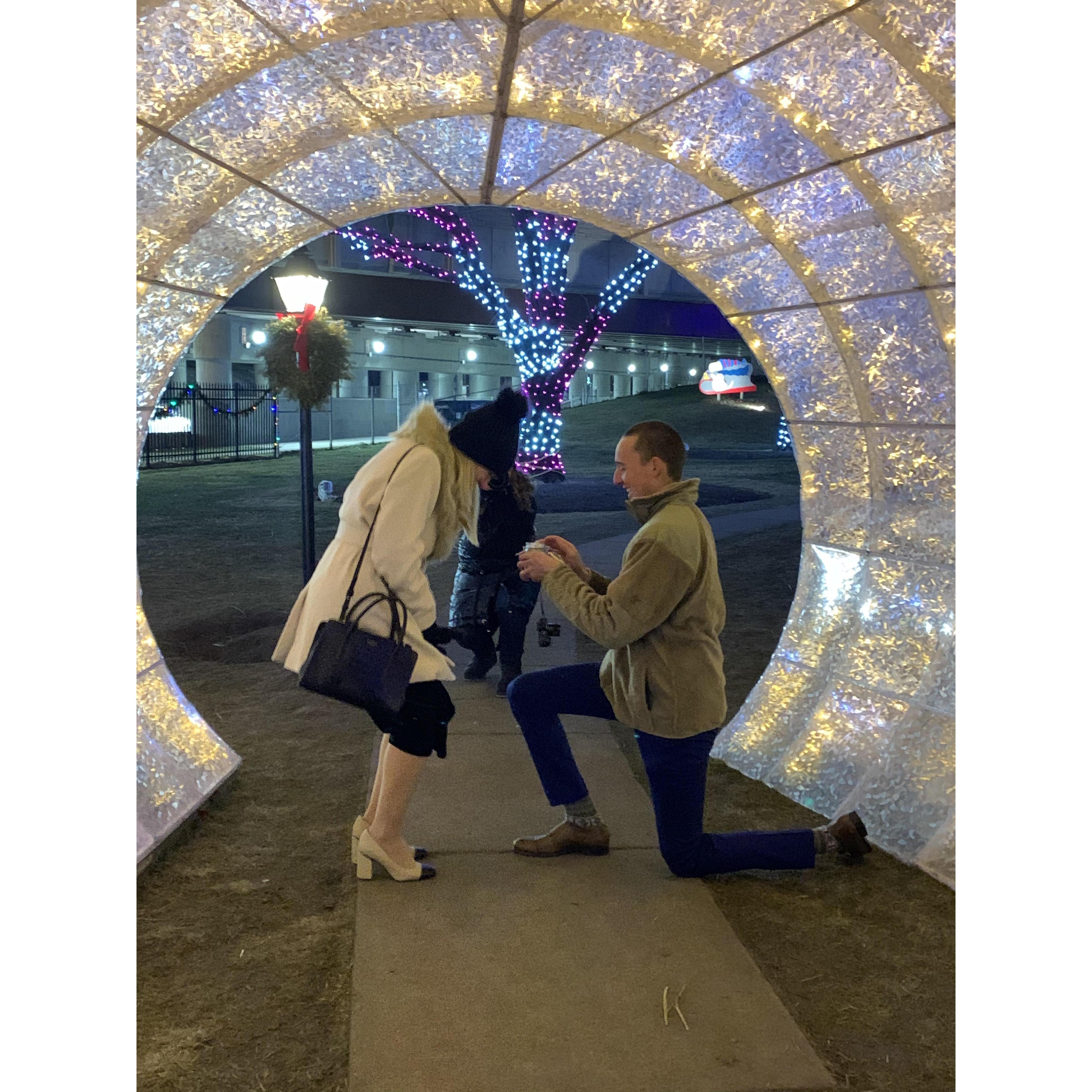The moment Pascal bent down on one knee! - Dec 28, 2020 Rosemont Christmas Lights
