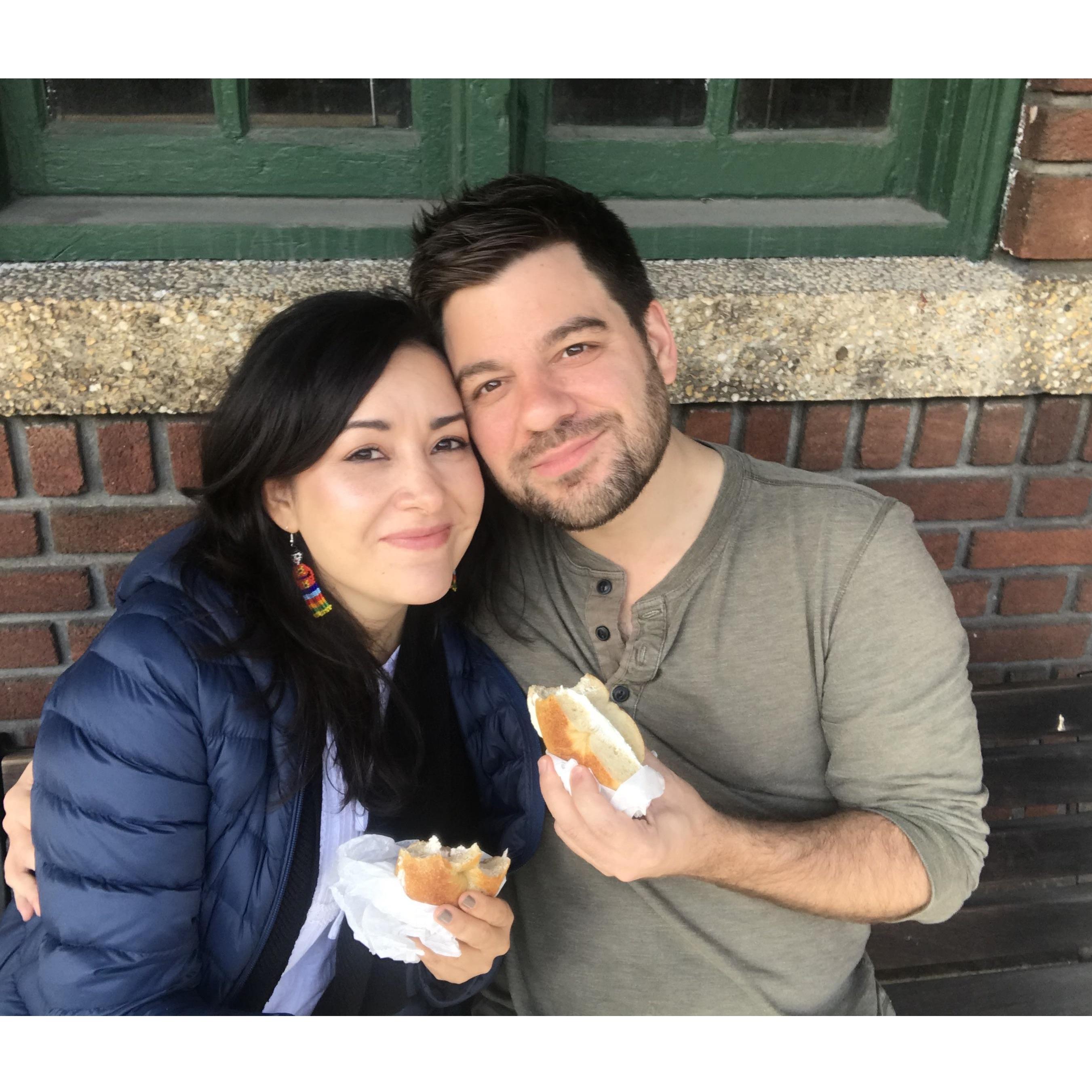 Mexican trying for the first time an original and delicious bagel from New Jersey