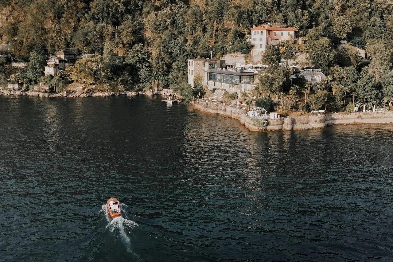 The Wedding Website of Ashley Mannorind and Wintercol Schott