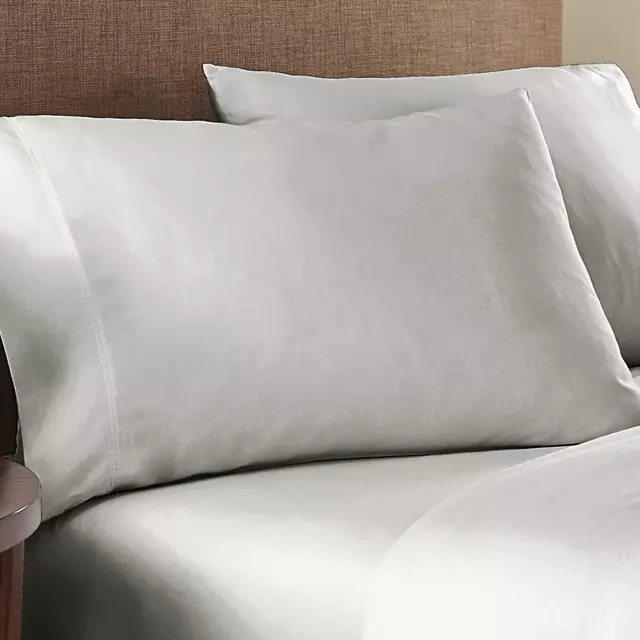 Nestwell™ Egyptian Cotton Sateen 625-Thread-Count Standard Pillowcases in Paloma (Set of 2)