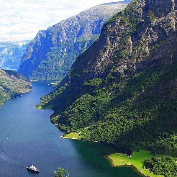 Scandinavian Honeymoon Fund!