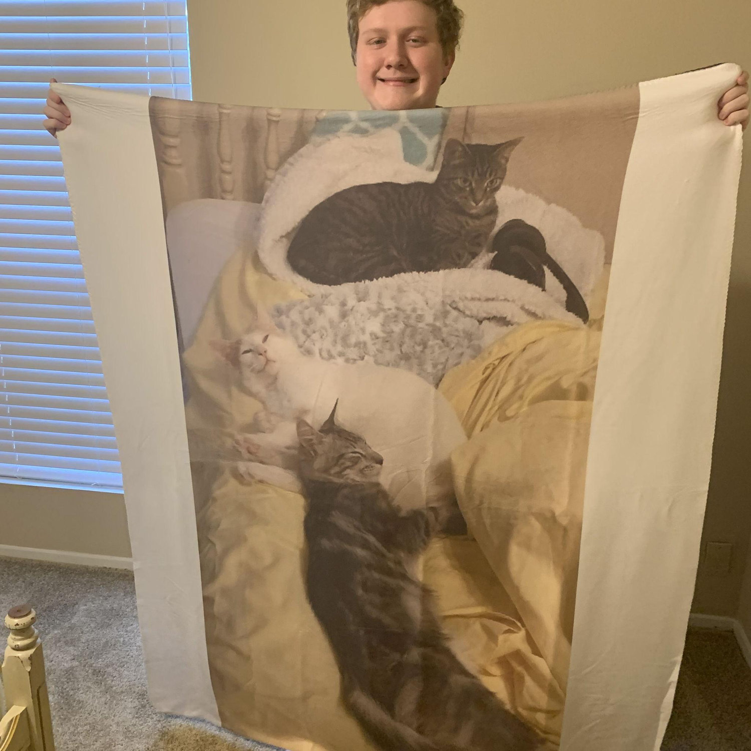 Matthew's birthday present to me in our second year of dating. I had just moved into my apartment and was missing home and he wanted to make sure I had my sweet cats with me <3