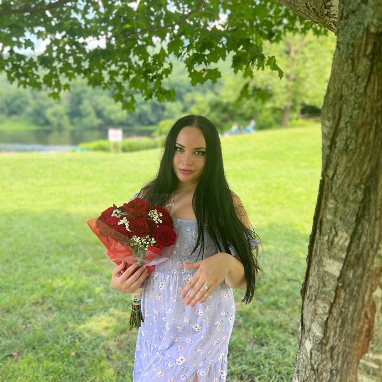 Izabella’s proposal by the lake in Pennsylvania 💗