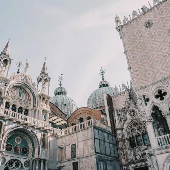 St. Mark’s Basilica, Doge’s Palace, & Bridge of Sighs Tour