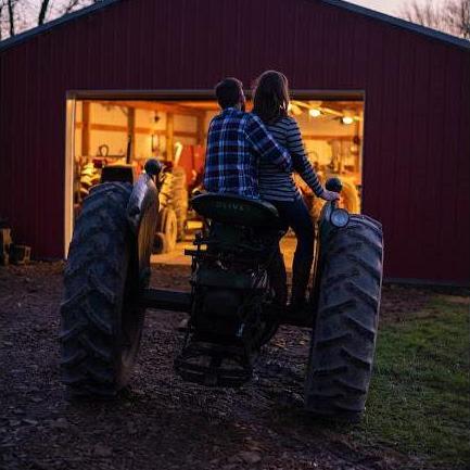 Thank you to Courtney’s sister in law, Kristina for taking these photos the weekend Kevin proposed at the farm!