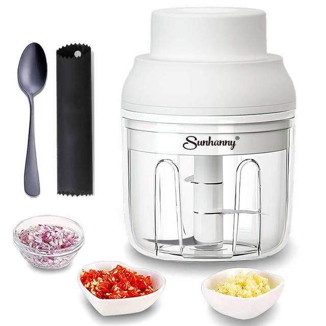 Electric Garlic Chopper Mini, Garlic Masher Mincer Crusher Pepper Chili Nuts Meat Grinder, Food Processor Small with Garlic Peeler And Spoon ( 250ML/8.5FL OZ, White )