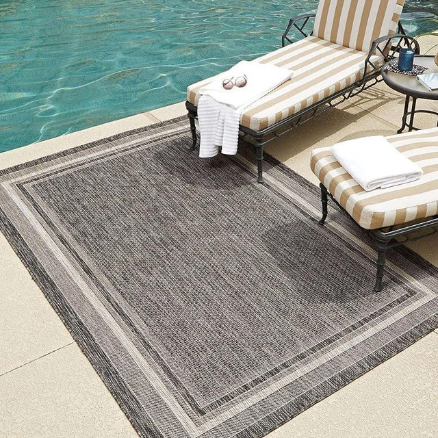 Unique Loom Outdoor Border Collection Area Rug - Soft Border (3' 3" x 5' 3" Rectangle, Black/ Ivory)