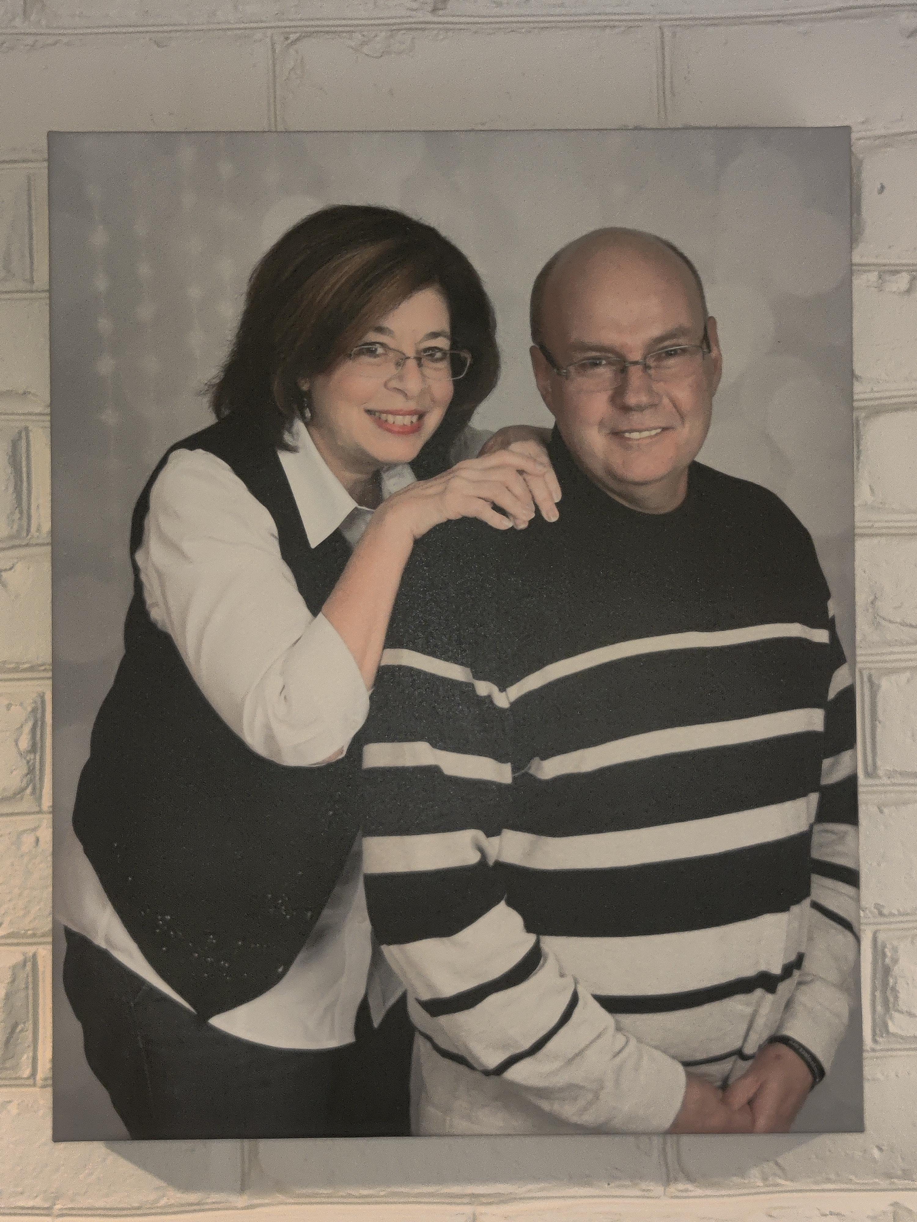 The Wedding Website of Roni Anderson and John Fell