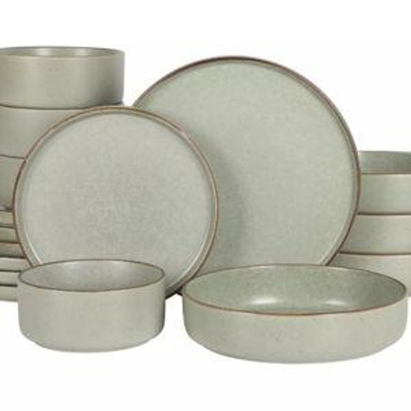 Gibson Elite Gelston Stoneware Matte Reactive Glaze 16 Piece (Service for 4) Plates and Bowl Dinnerware Set- GREEN