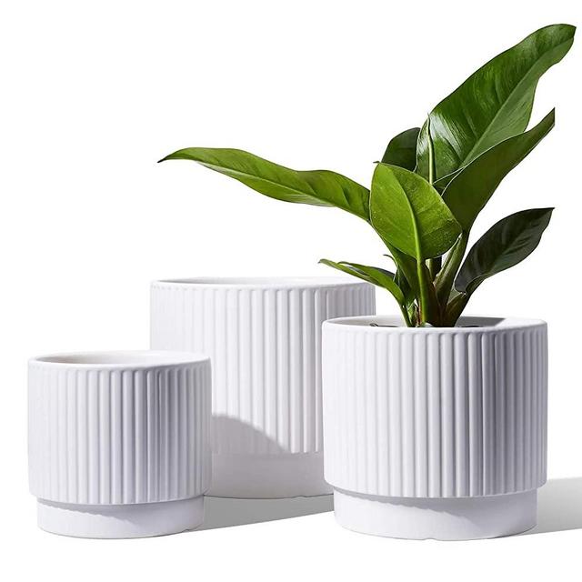 LE TAUCI Planter with Drainage Holes, 8+6.5+5.5 Inch Ceramic Garden Pots with Plugs, Stripe Outdoor Planters, Indoor Plants Flower, Small to Large Size, Set of 3, White