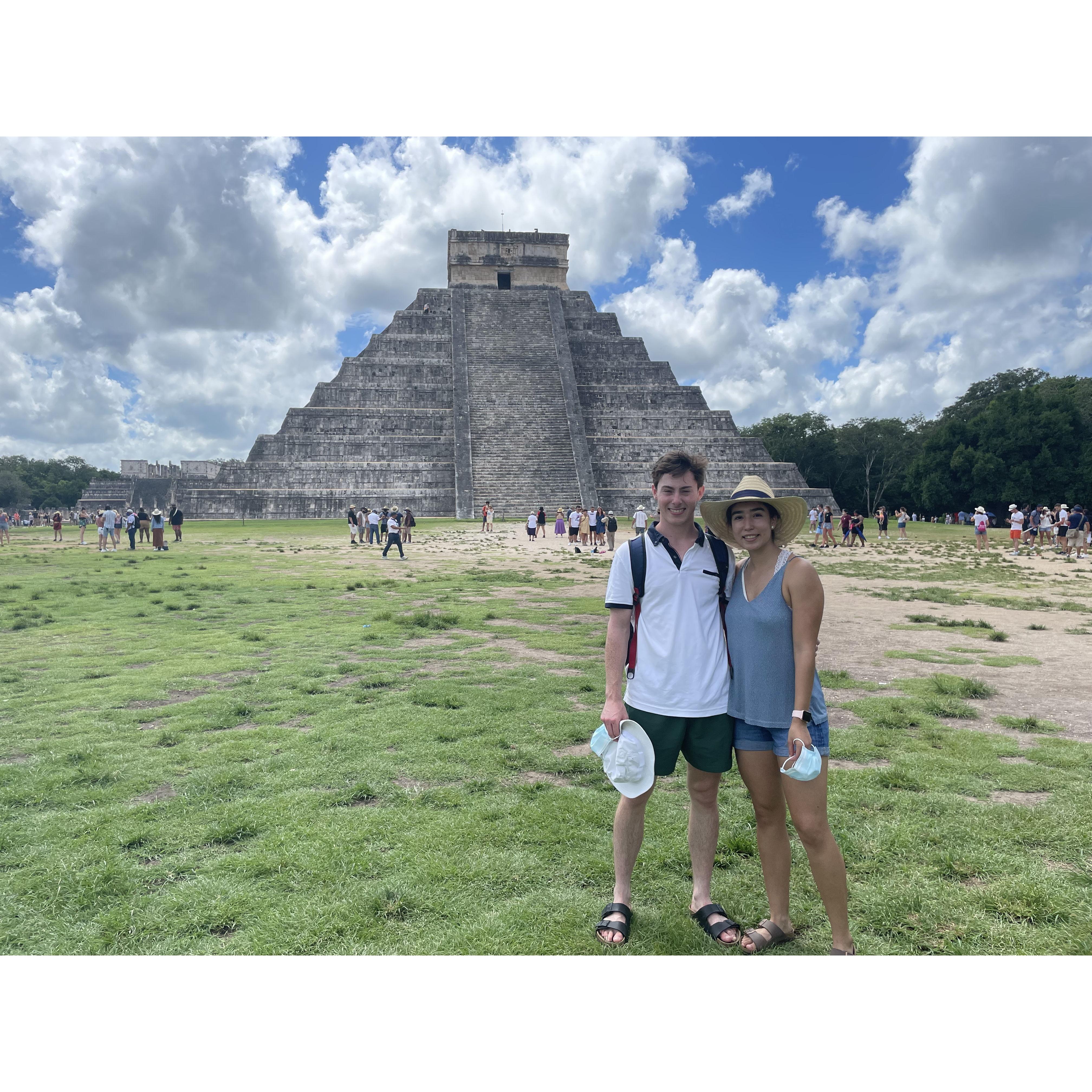 EMIL'S FIRST TIME IN MEXICO! We went to Cancun and I took him to Chichén Itzá!