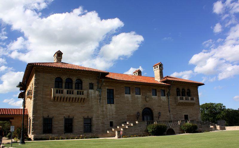 The Wedding Website of Aubrey Jones and Trey Lau