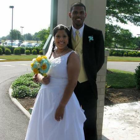 Alden and his big sister and one of the bridesmaids, Elizabeth.