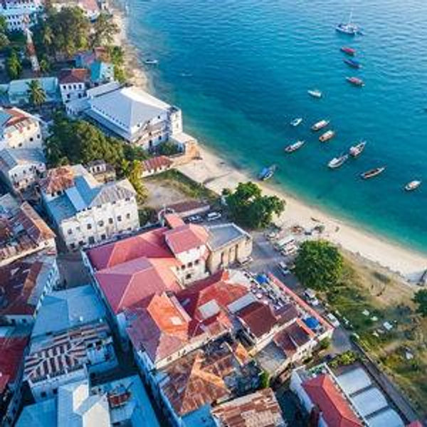 Honeymoon Activity: Stone Town Walking Tour & Lunch
