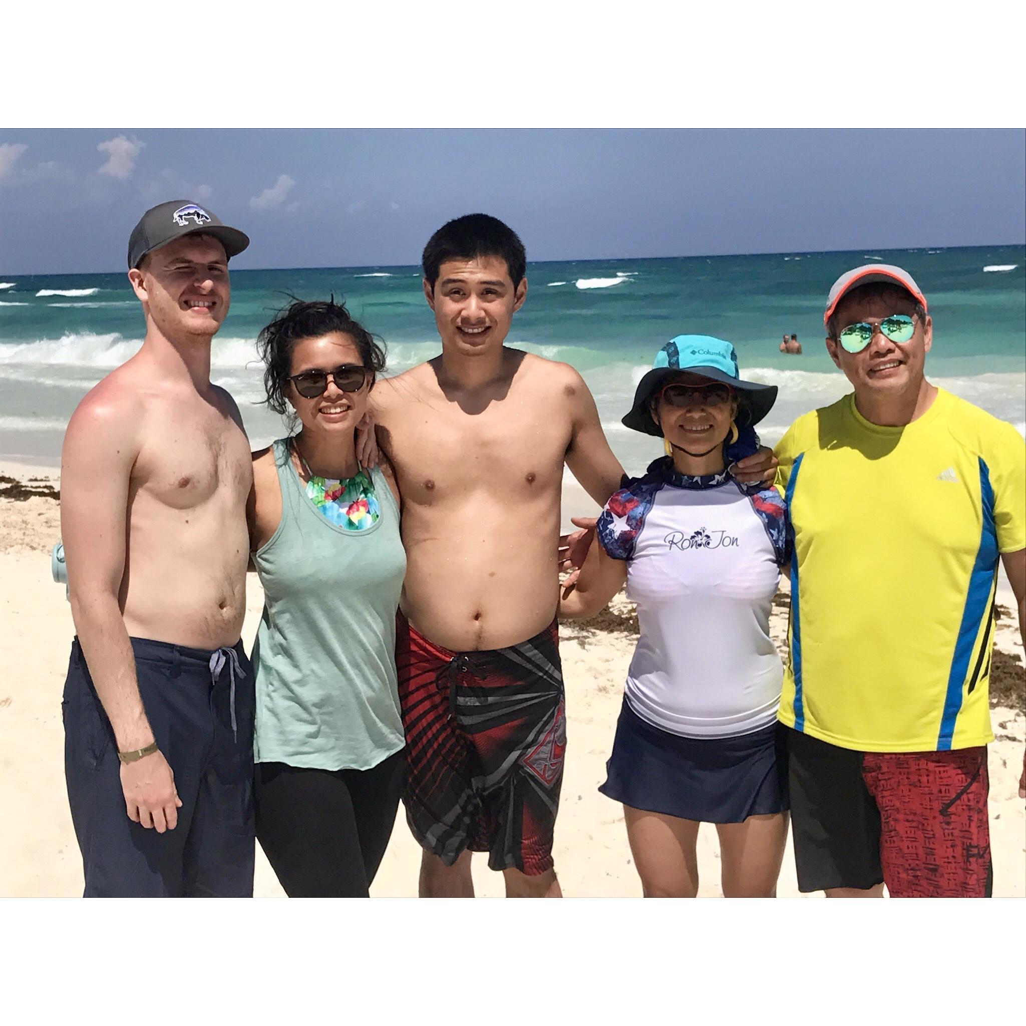 Riviera Maya, Mexico
April 2017
A sunshiny, Phamily vacation. :)