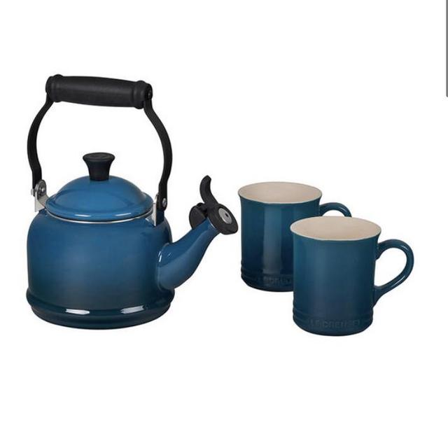 Demi Kettle and Mugs Set in Deep Teal | Le Creuset® Official Site