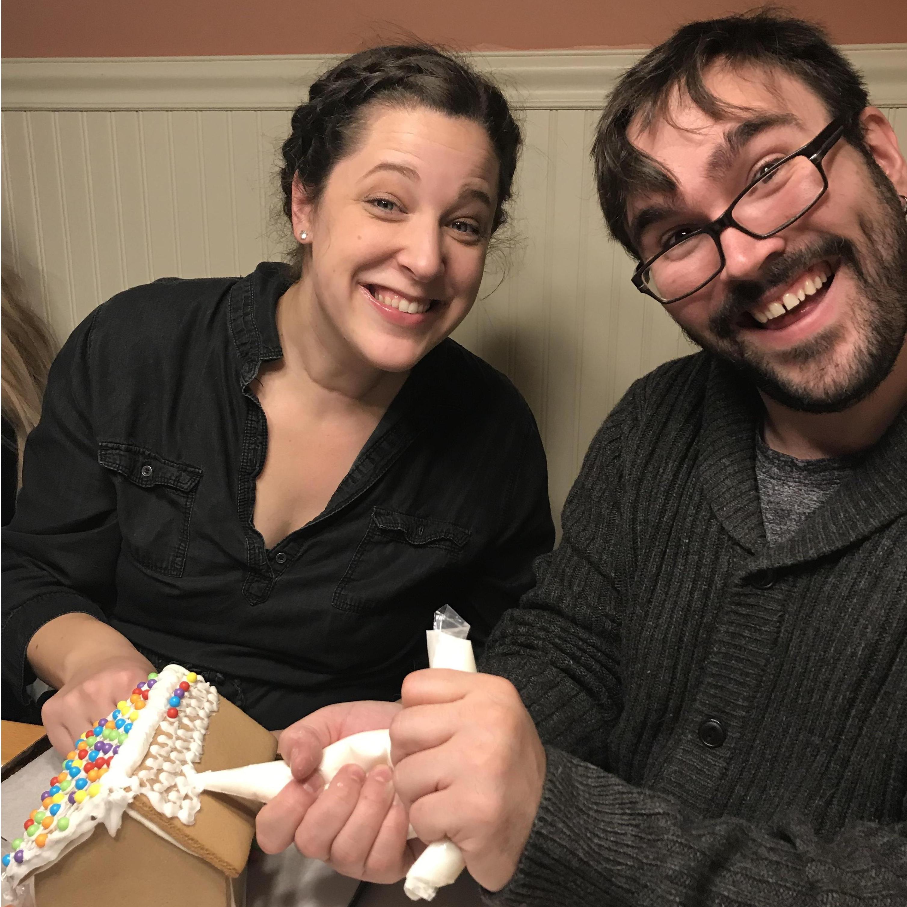 Gingerbread house making with the Stenquists, 2019.