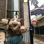 Troll Pub Under the Bridge