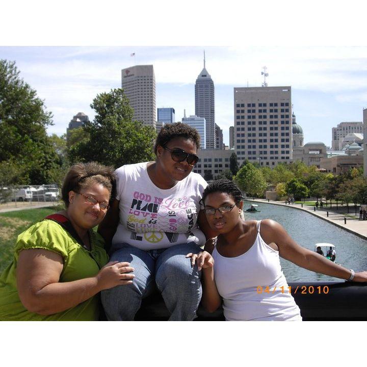 Anthony and his girls, Ashley, Brittany, and Chelsey!