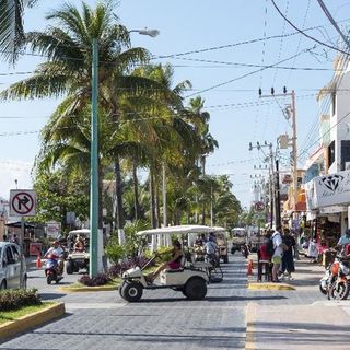 Tour to Isla Contoy & Isla Mujeres for 2