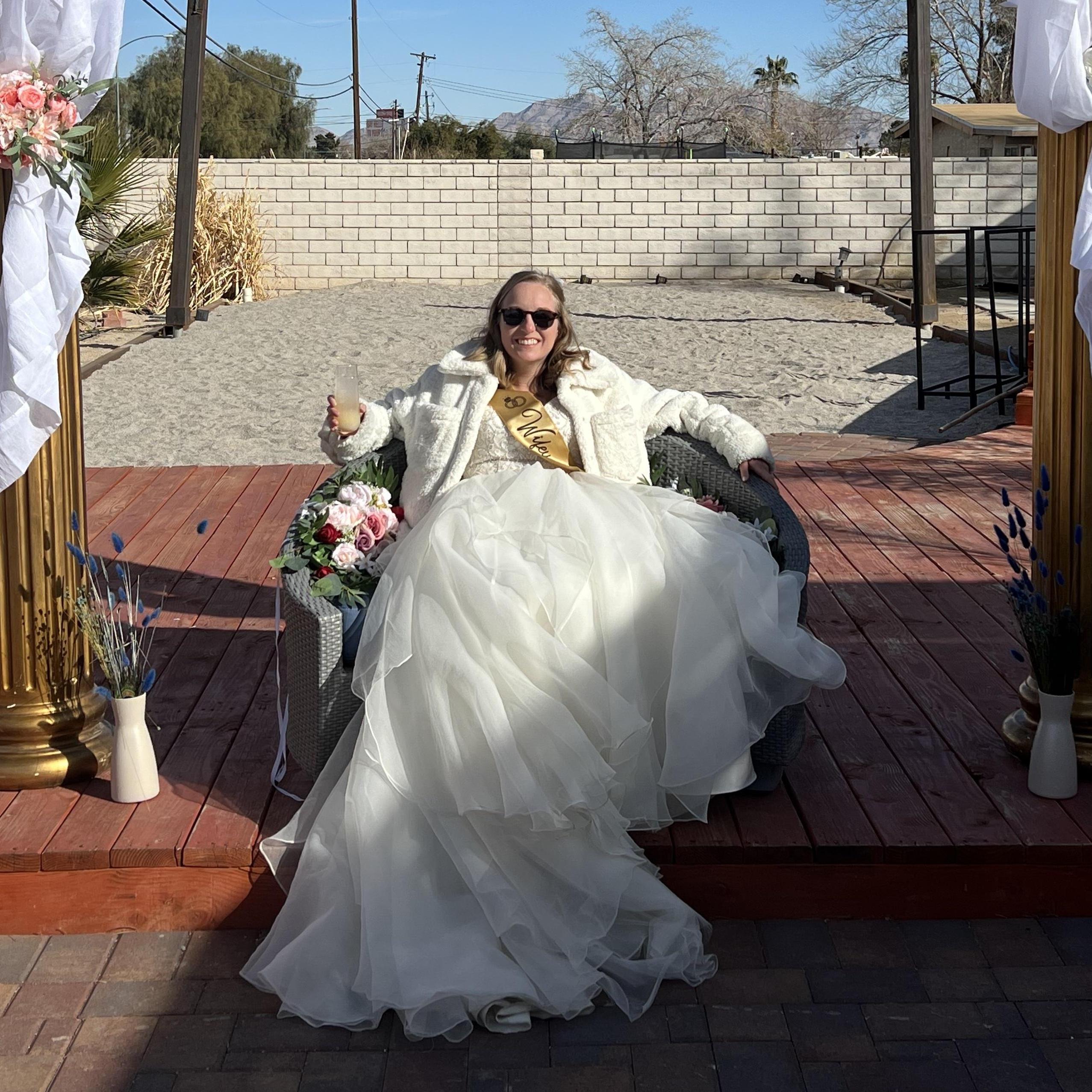 The wedding throne... Sophie possibly mistook this for a coronation.