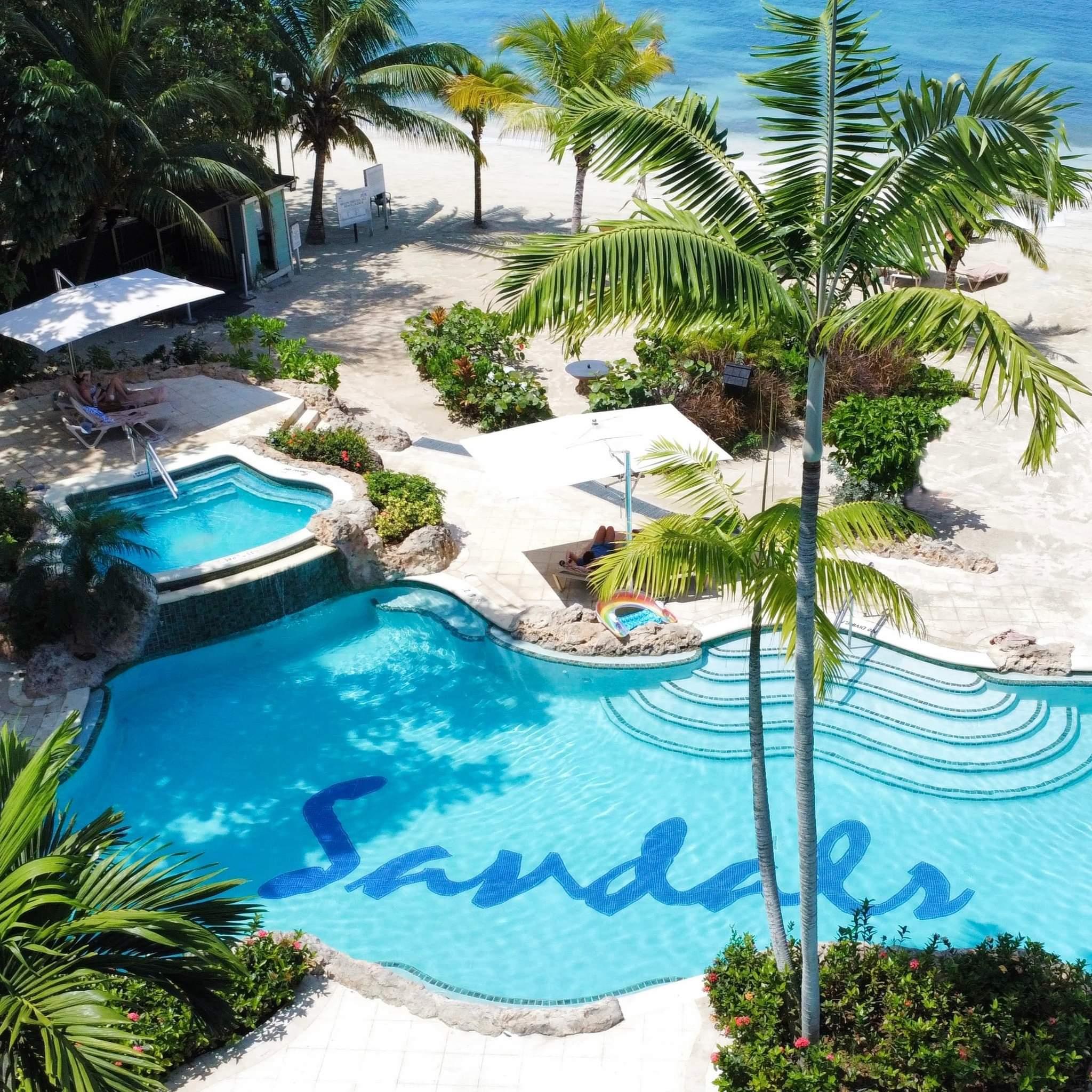 Lazy days under the palm trees, refreshing dips, and tropical vibes all around — this is the magic of Sandals Negril.