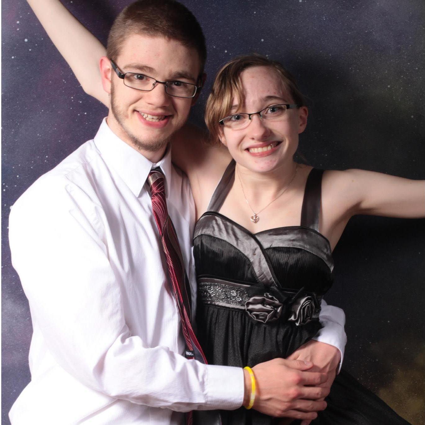 2.24.2013 - Kalamazoo, MI
Geeking out at the KAMSC school dance.