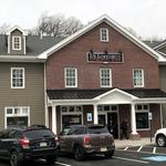 DeLorenzo's Tomato Pies