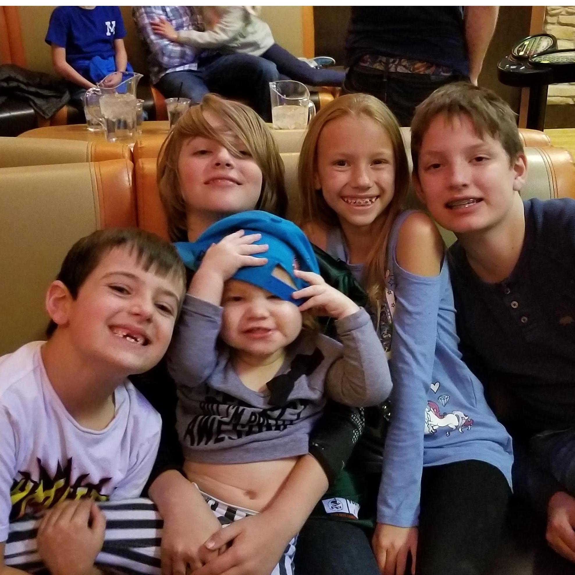 Russell, JJ, Emma, Trinity and Noah at Jupiter Bowl, celebrating Russell's birthday - November 2018