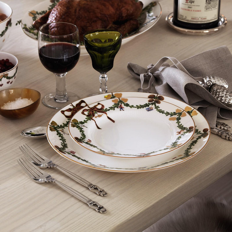 Royal Copenhagen, Star Fluted Christmas Salad Plate | Zola