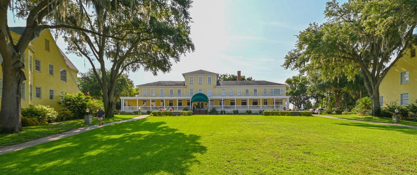 The Wedding Website of Lisa Wallace and RJ Green