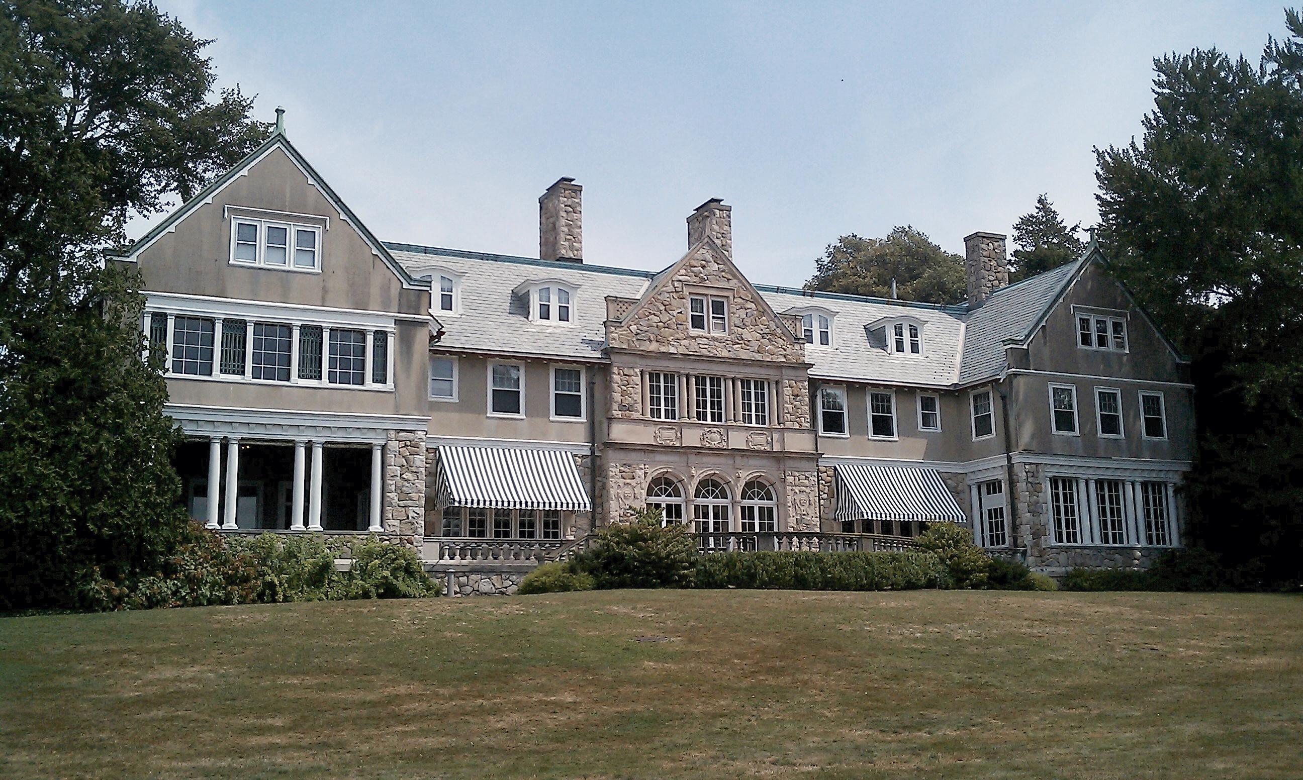 The Wedding Website of Megan Scully and Chris Vetrano