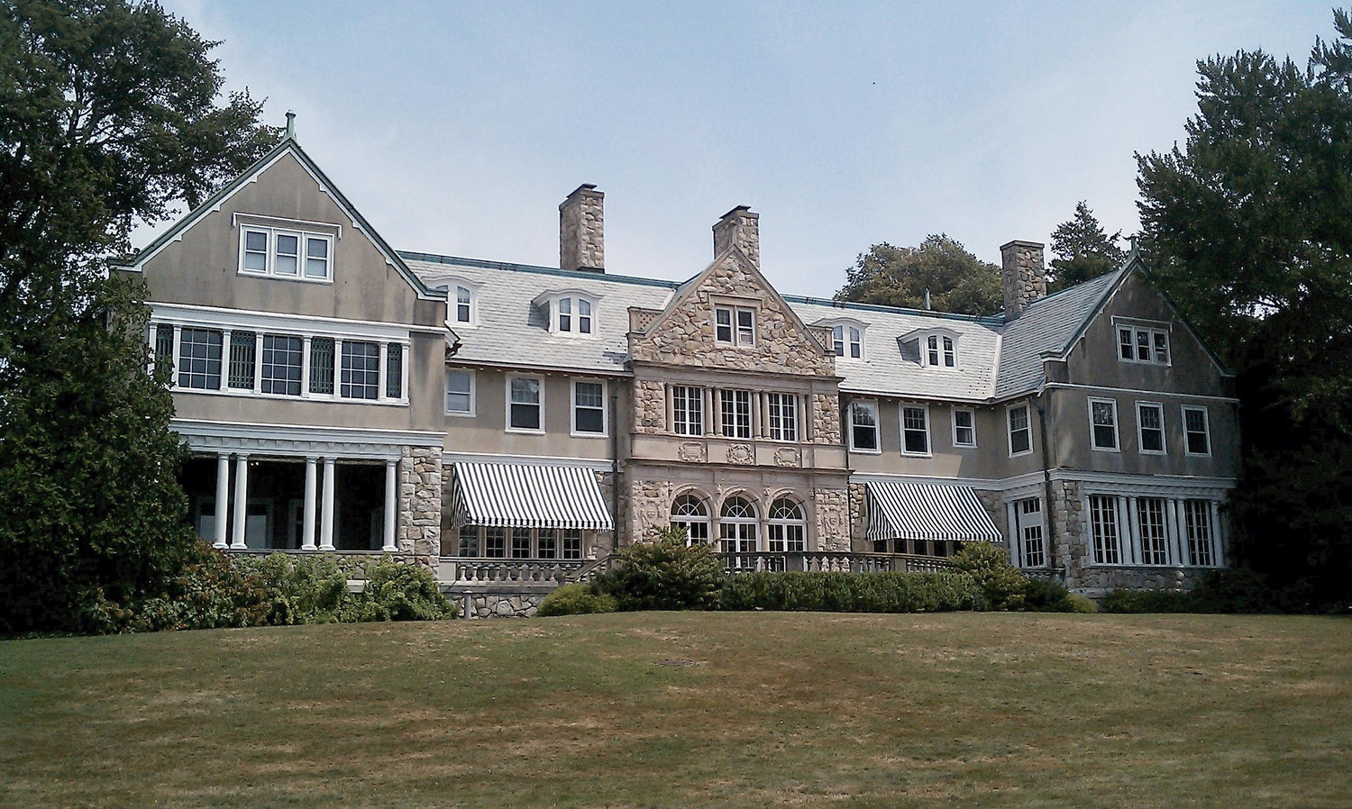 The Wedding Website of Megan Scully and Chris Vetrano