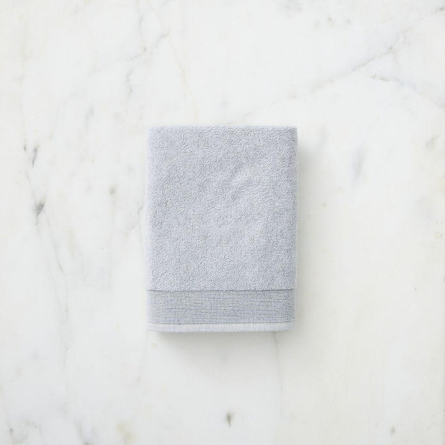 Luxe Fibrosoft Hand Towel, Frost Gray Melange