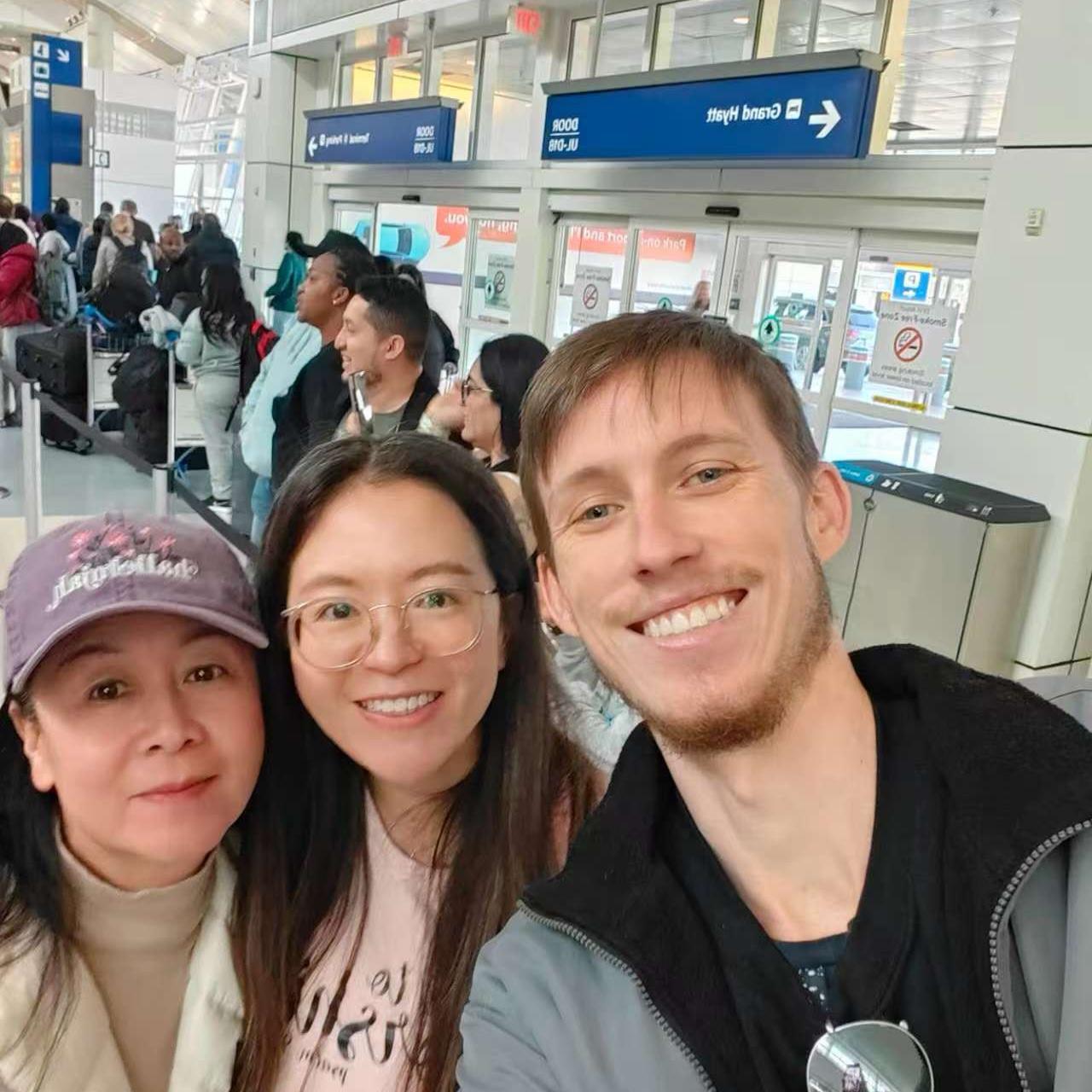 Saying goodbye to mom at the airport, she missed her second flight in Turkey Istanbul, Nina would never forget how God faithfully brought mom home safely after twists and turns!
