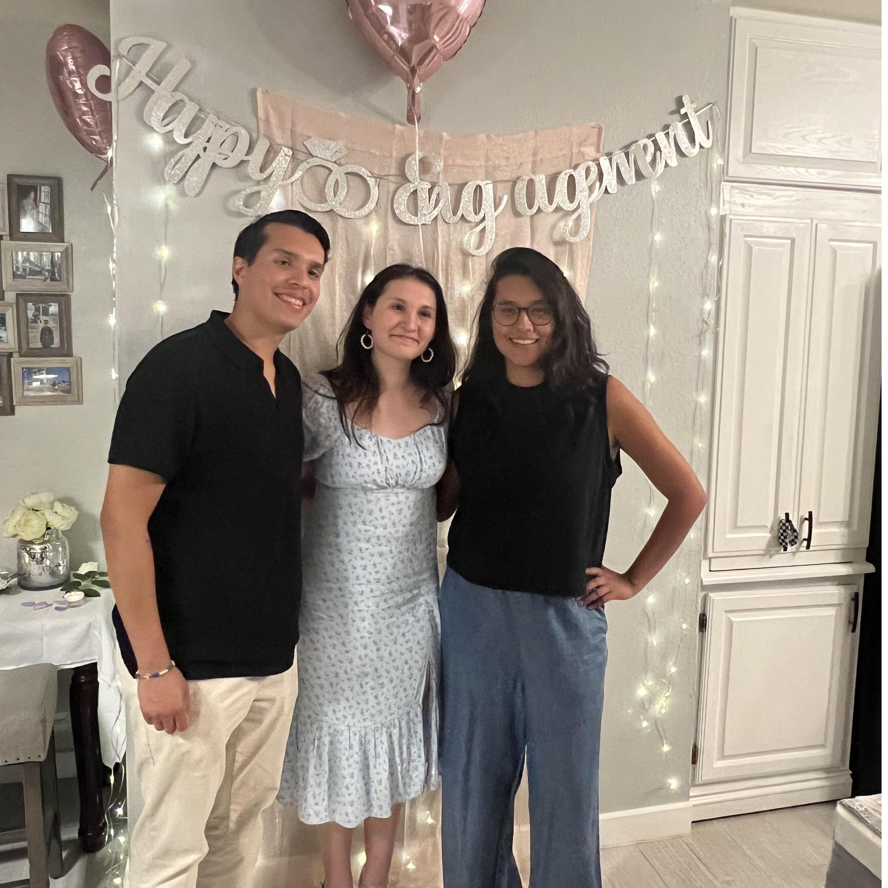 Engagement party w/ Melly! / ¡Fiesta de compromiso con Melly!