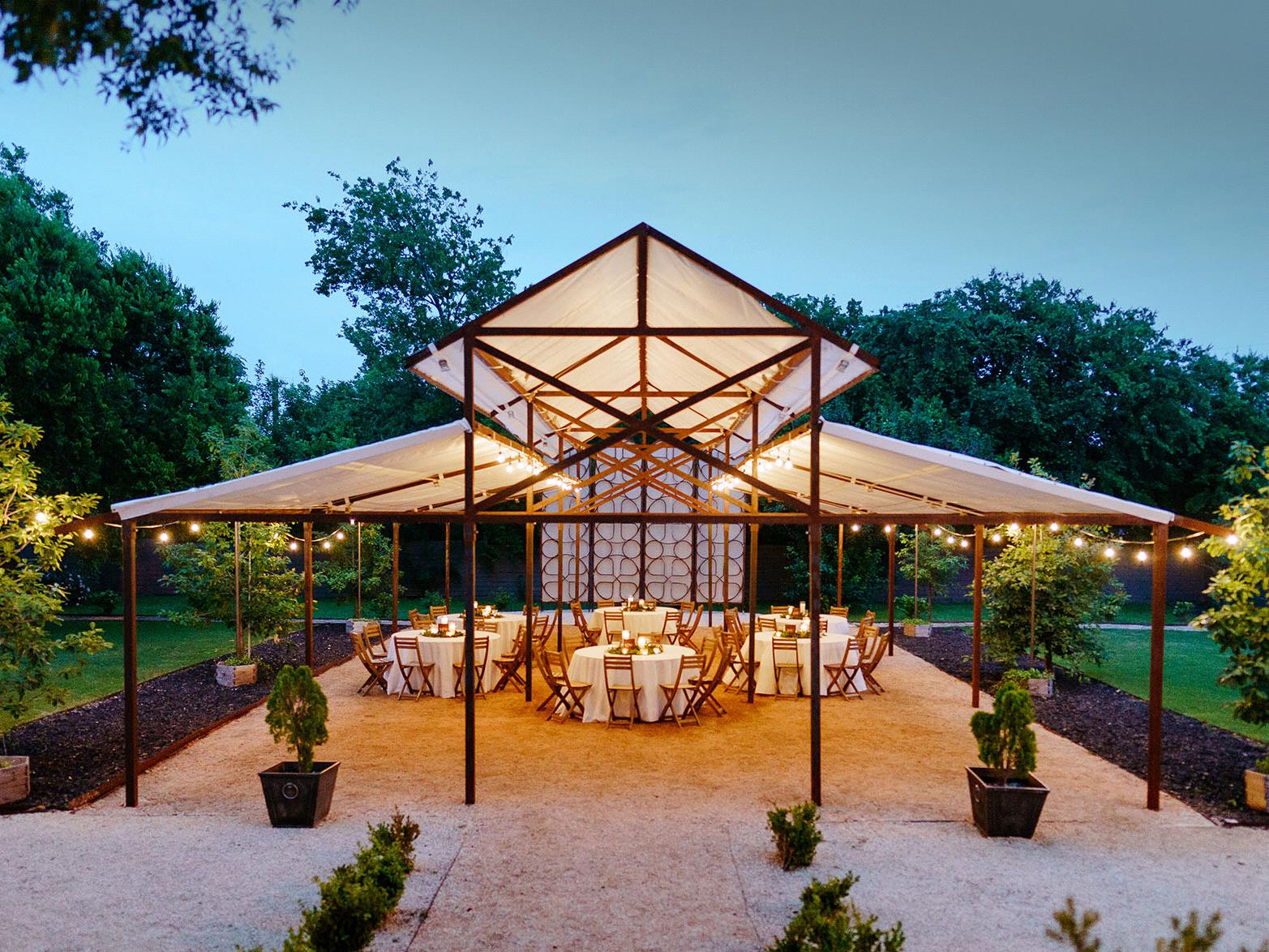 The Wedding Website of Lucy Johnson and Ashton Shearer