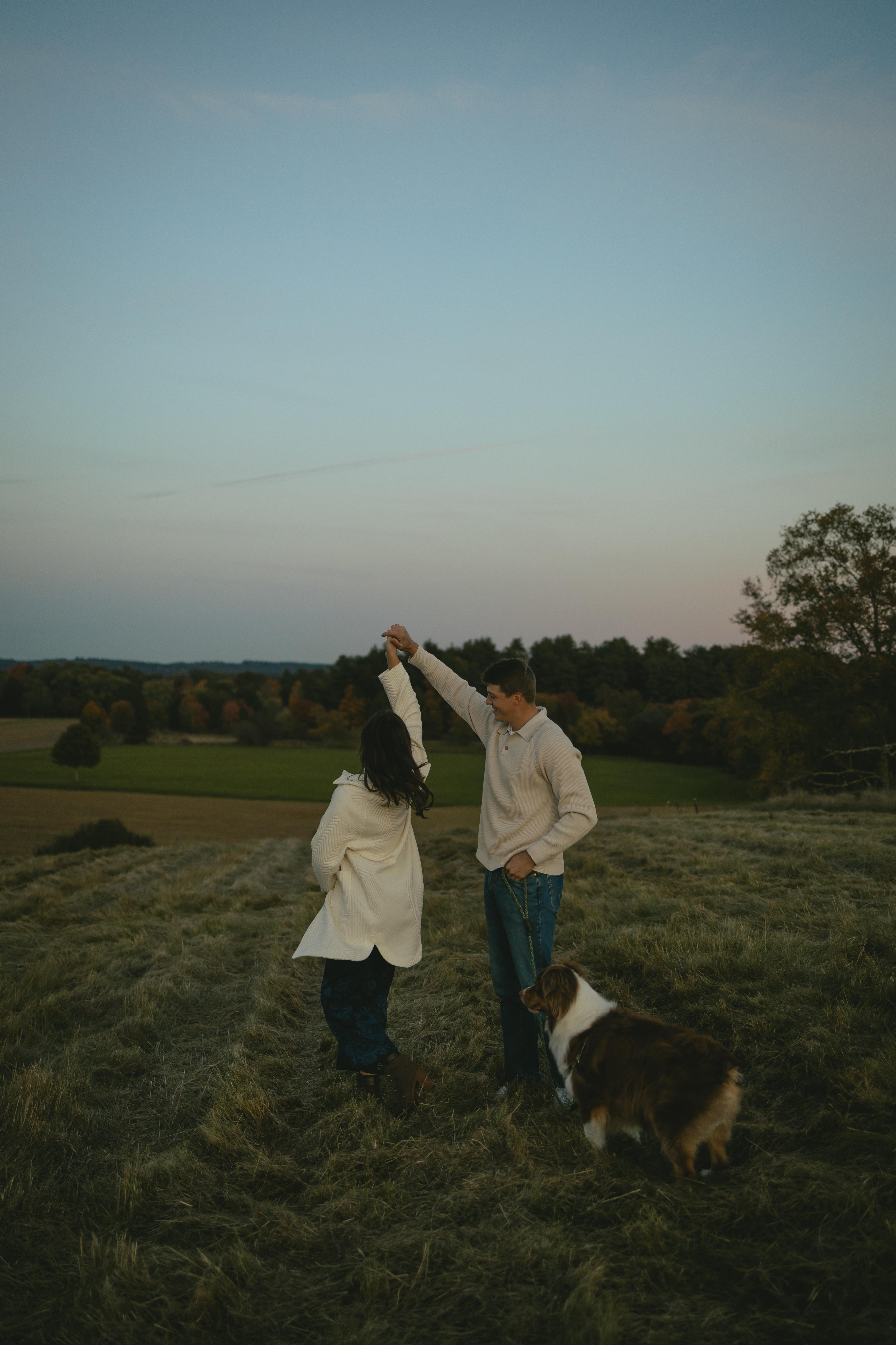 The Wedding Website of Jacquelyn Lyons and Griffin Burkey