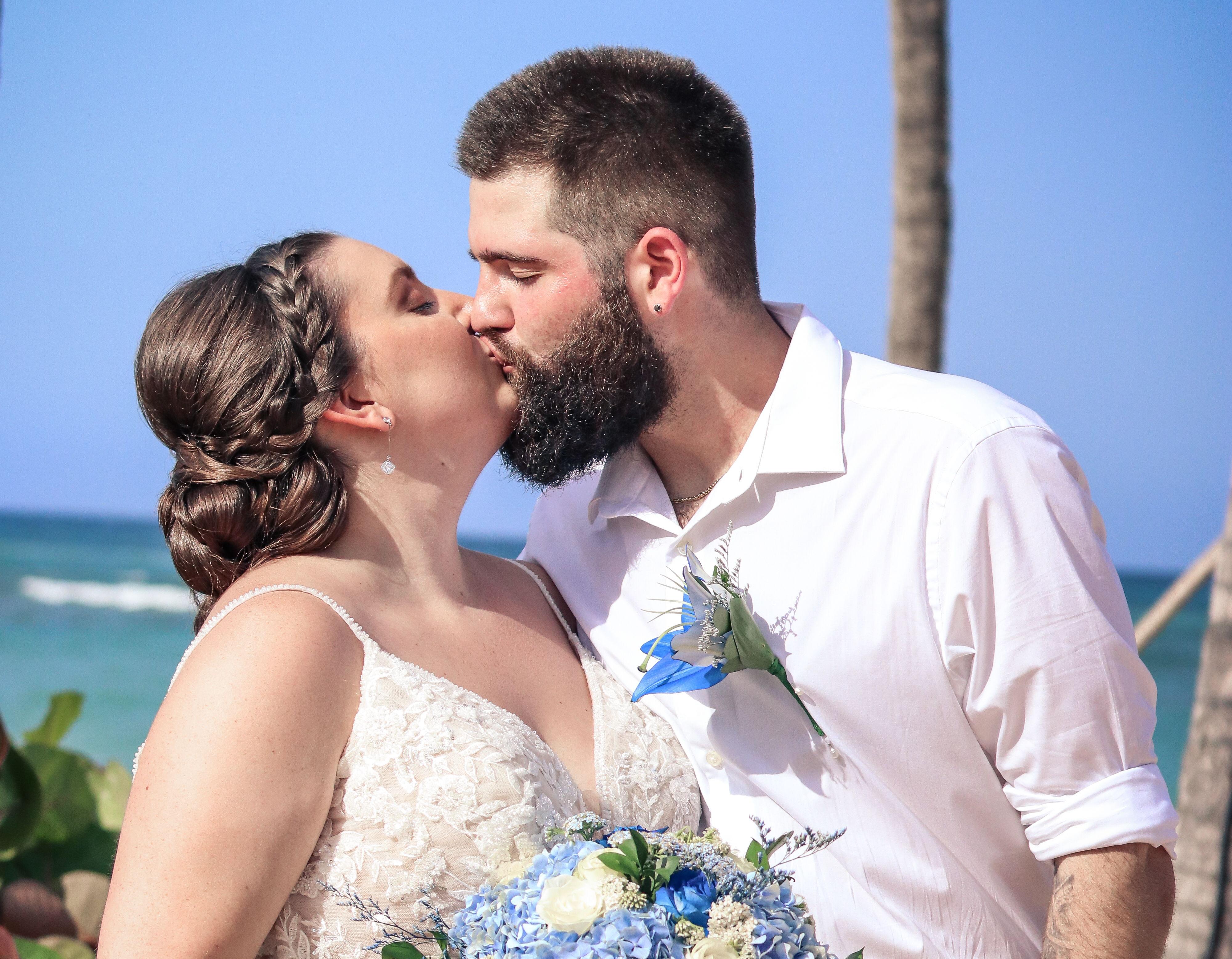 The Wedding Website of Kirstyn Smith and Chad Smith