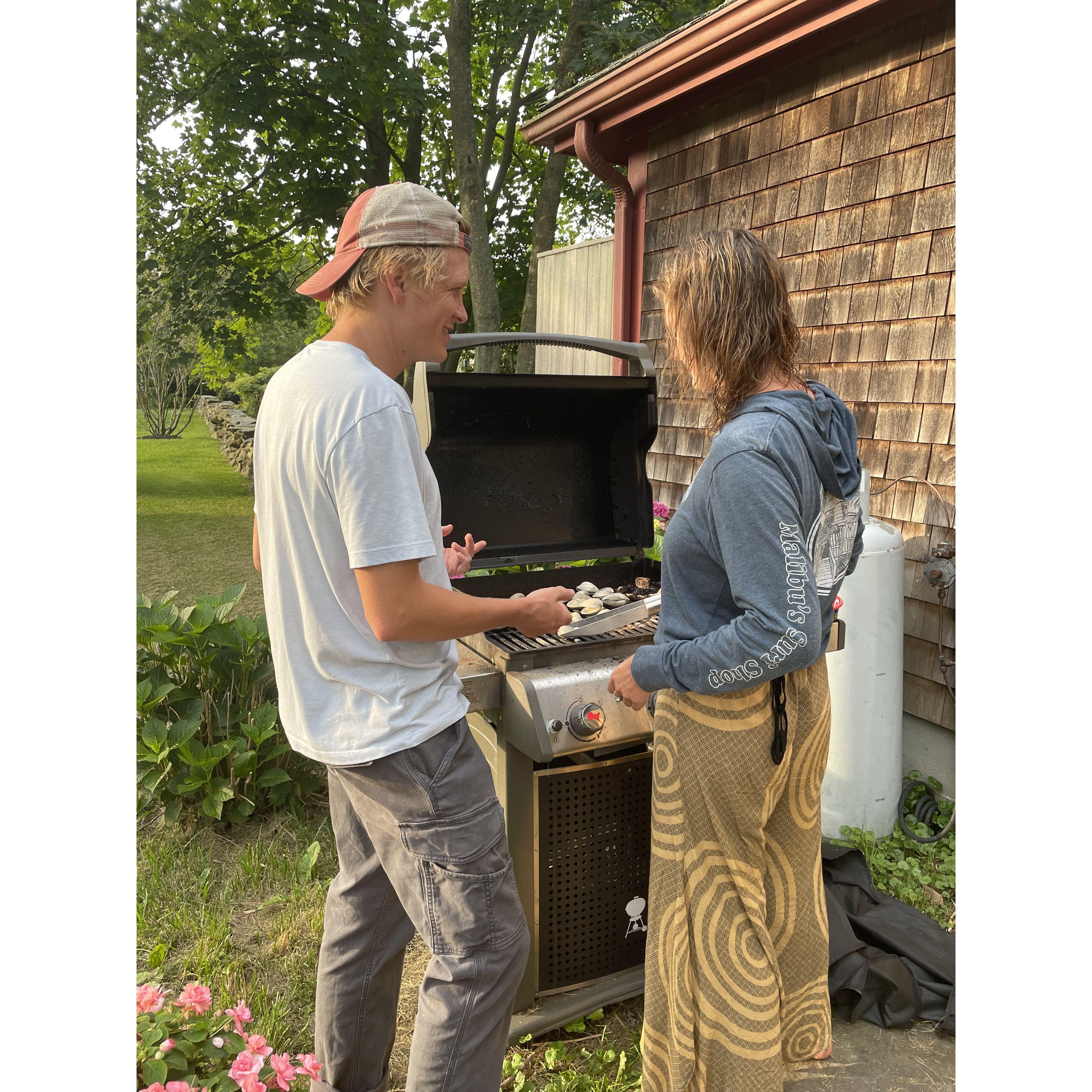 Little necks on the grill... life is soooo good together
