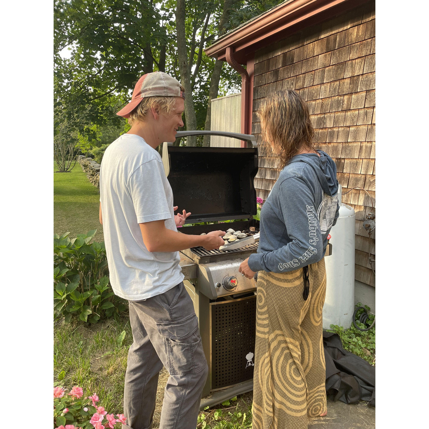 Little necks on the grill... life is soooo good together