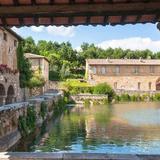 Thermal Baths (Bagno Vignoni 40 min, Cascato del Mulino di Saturnia 2h)