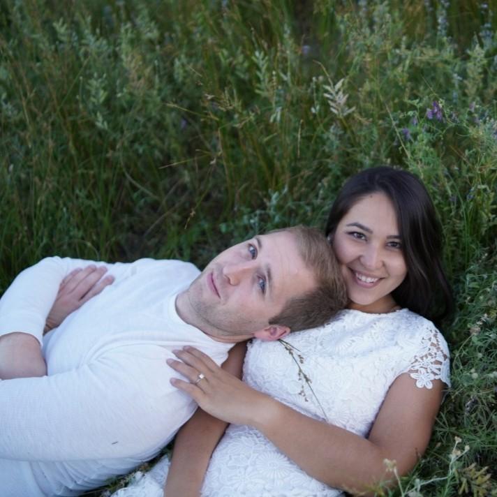 Engagement pictures at Folsom Lake, CA