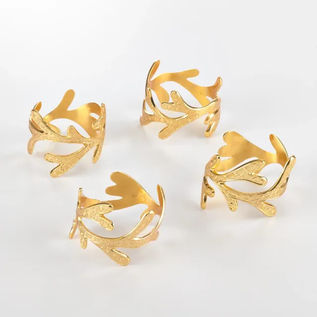 Saro Lifestyle Table Napkin Rings With Vine Leaf Design , Gold
