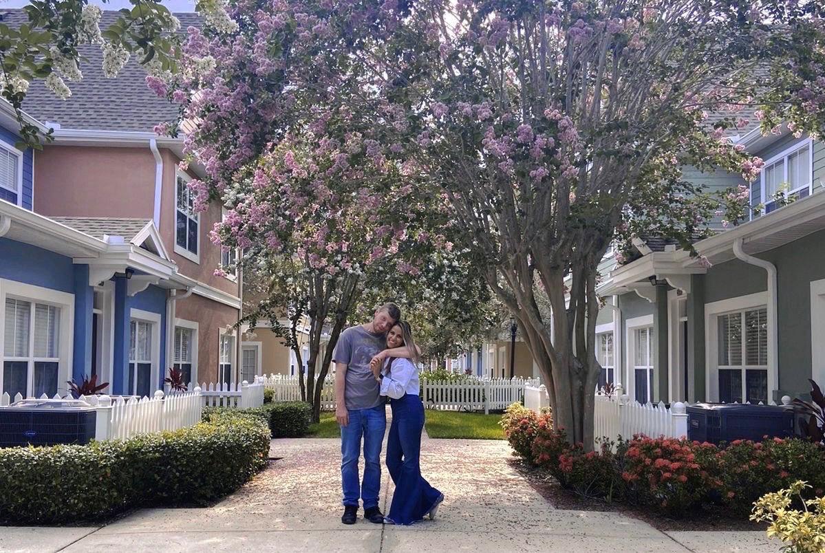 The Wedding Website of Carol Cruz and Dustin McDaniel