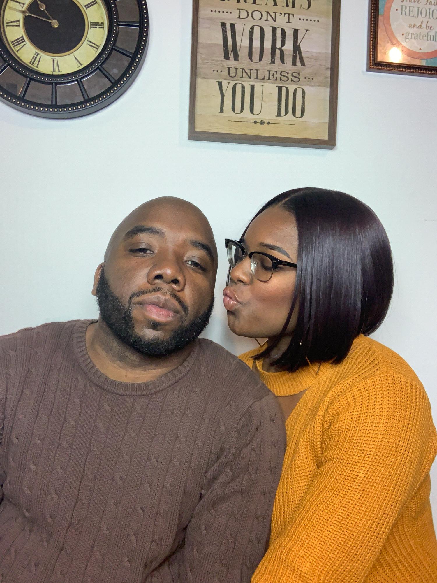 A still image from one first live video! “Dating in the digital era”