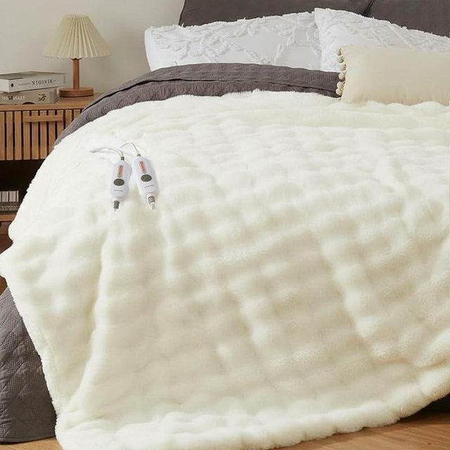 GarveeHome Heated Blanket King, Dual Control Faux Fur Electric Blanket with 4 Heat Settings, Soft Bubble Heating Blanket with 8 Hour Auto-Off & Overheat Protection, for Home Bedroom, White
